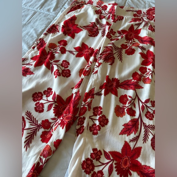 Loft Floral Crop Pant - Picture 2 of 5